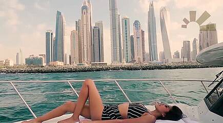 Ausfluege Louvre Wuestensafari Dubai City Tour Yacht Cruise Dibba Rocka